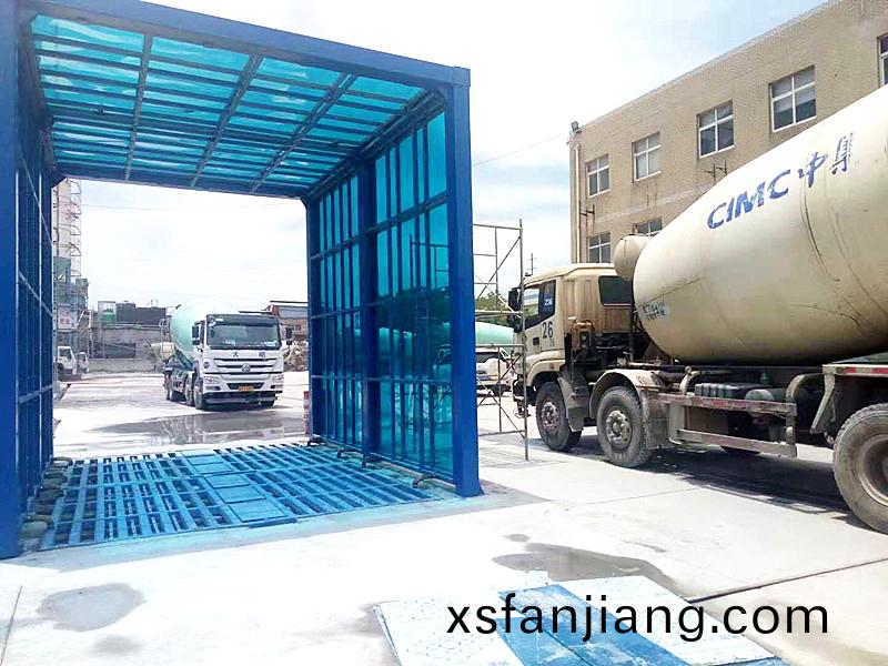 武(wu)漢鑫冠混(hun)凝(ning)土 200T-10*4*5m龍門(men)洗車機